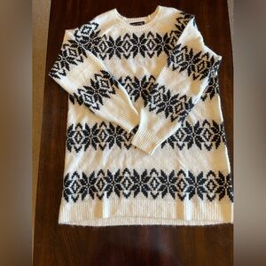 New Lane Bryant Black and White Patterned Sweater